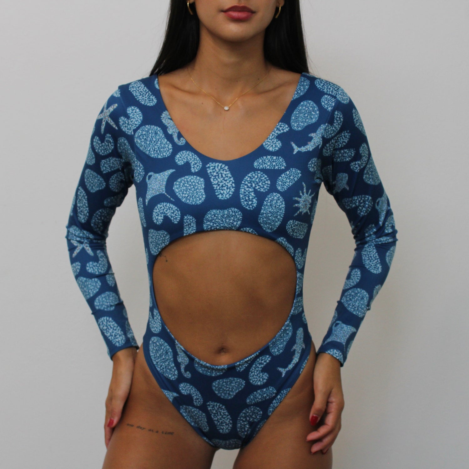 ONE PIECES